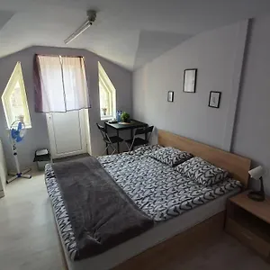  Проживание в семье стаи за гости Sun House Болгария